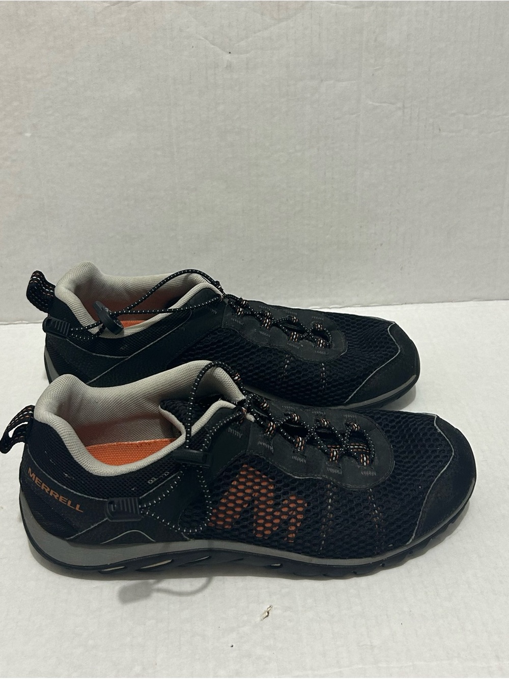 Merrell Riverbed Men's Size 9
Man Made Gray Water Hiking
Shoes
